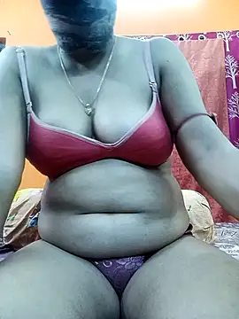 Snapshot of Hotpuja25 chatting on 09/13/25, 04:51 Hotpuja25 online show from 09/13/25, 04:51