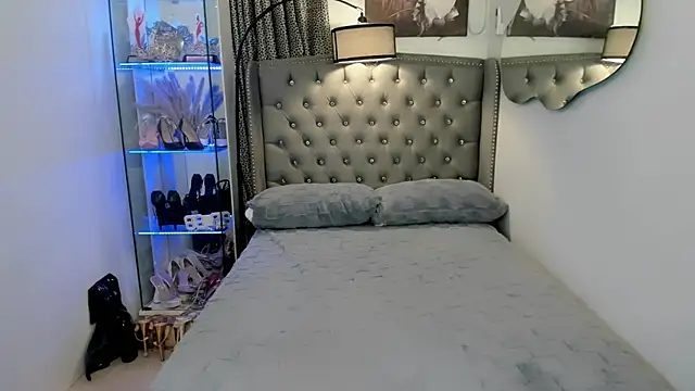 Lars empress online show from 12/17/25, 11:49