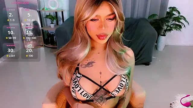 Andrea Bryte online show from 05/26/26, 06:42