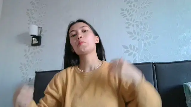 Snapshot of Miotaa chatting on 10/31/25, 09:10 Miotaa online show from 10/31/25, 09:10