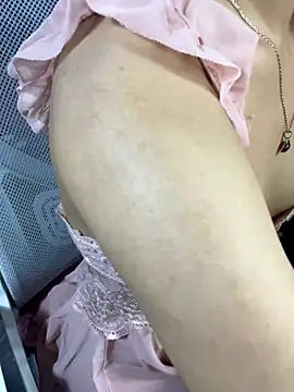 Mina048 online show from 10/13/25, 04:18