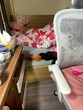 Mina048 online show from 11/18/25, 08:13