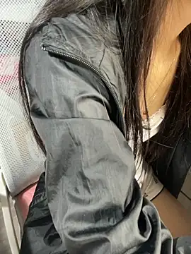 Mina048 online show from 11/30/25, 06:56