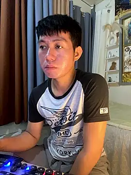 xshyboyx online show from 01/07/26, 02:14