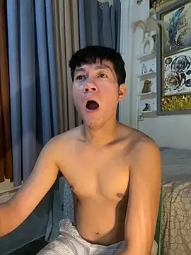 xshyboyx online show from 02/15/26, 11:30