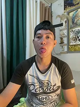 xshyboyx online show from 07/08/26, 12:42