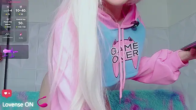 Hotkittylove online show from 05/10/26, 01:49