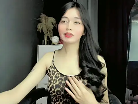 Snapshot of LexiLove chatting on 10/02/25, 01:18 LexiLove online show from 10/02/25, 01:18