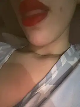 Mimisixo online show from 10/14/25, 10:32