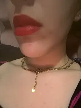 Mimisixo online show from 05/18/26, 03:29