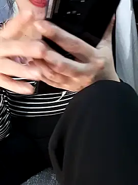 Ariana-Vy online show from 11/27/25, 12:24