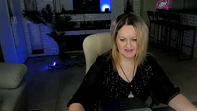 MariemLui online show from 10/20/25, 11:21