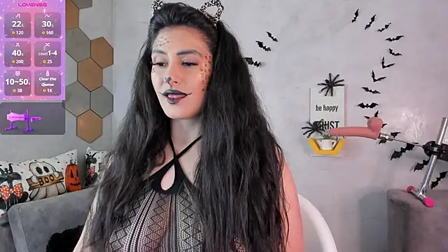 Snapshot of saritass_ chatting on 10/30/25, 02:35 saritass  online show from 10/30/25, 02:35