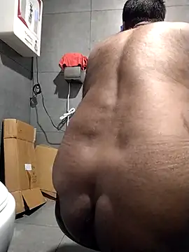 Snapshot of hot_manu001 chatting on 03/22/26, 04:38 hot manu001 online show from 03/22/26, 04:38