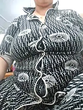 Snapshot of rousaa chatting on 12/02/25, 04:02 rousaa online show from 12/02/25, 04:02