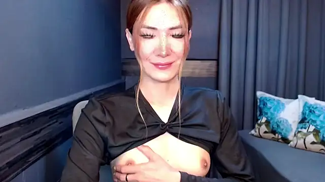 Snapshot of xFuckingMarga chatting on 10/01/25, 05:52 xFuckingMarga online show from 10/01/25, 05:52