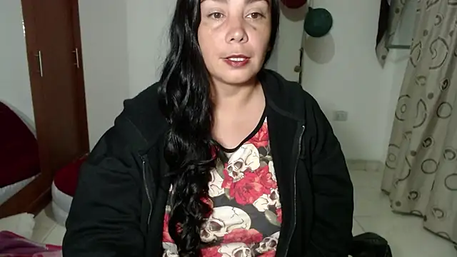 Snapshot of Vivian_milf_paint chatting on 09/13/25, 03:17 Vivian milf paint online show from 09/13/25, 03:17