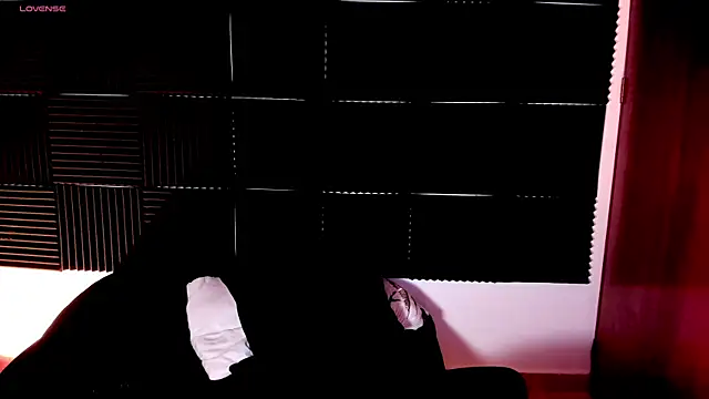 kinkyboat23 online show from 11/11/25, 07:47