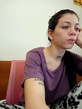 Snapshot of Paula_Alameda chatting on 09/13/25, 01:22 Paula Alameda online show from 09/13/25, 01:22