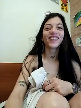 Snapshot of Paula_Alameda chatting on 09/17/25, 02:13 Paula Alameda online show from 09/17/25, 02:13