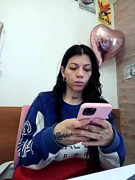 Snapshot of Paula_Alameda chatting on 09/24/25, 03:48 Paula Alameda online show from 09/24/25, 03:48