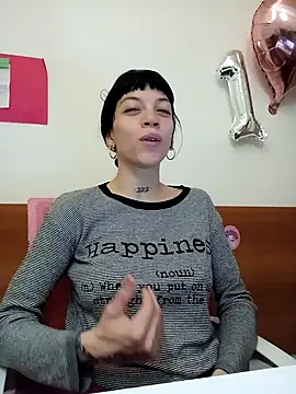 Snapshot of Paula_Alameda chatting on 10/03/25, 12:07 Paula Alameda online show from 10/03/25, 12:07