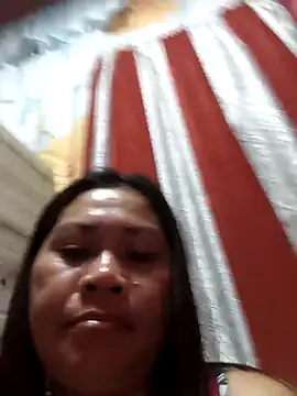 Snapshot of sexybitch_02 chatting on 11/19/25, 12:16 sexybitch 02 online show from 11/19/25, 12:16