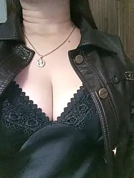 Zika 23 online show from 11/17/25, 03:18