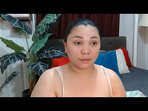 MarielRose143 online show from 09/17/25, 05:53