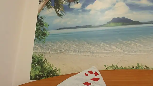 Snapshot of Maryem637048 chatting on 09/23/25, 12:19 Maryem637048 online show from 09/23/25, 12:19