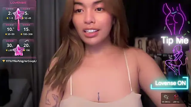 Snapshot of urasianlady chatting on 05/21/26, 11:12 urasianlady online show from 05/21/26, 11:12