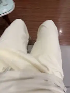 Meii-meyy online show from 11/13/25, 06:29