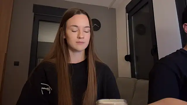 Snapshot of TenDouble chatting on 09/21/25, 10:00 TenDouble online show from 09/21/25, 10:00