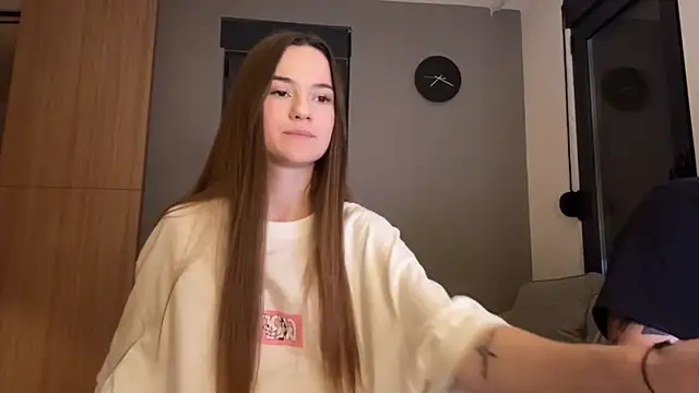 Snapshot of TenDouble chatting on 10/19/25, 10:32 TenDouble online show from 10/19/25, 10:32