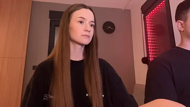 Snapshot of TenDouble chatting on 11/15/25, 11:43 TenDouble online show from 11/15/25, 11:43