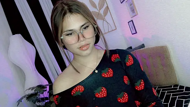 Snapshot of PrettyBlythes_TS chatting on 05/17/26, 02:57 PrettyBlythes TS online show from 05/17/26, 02:57