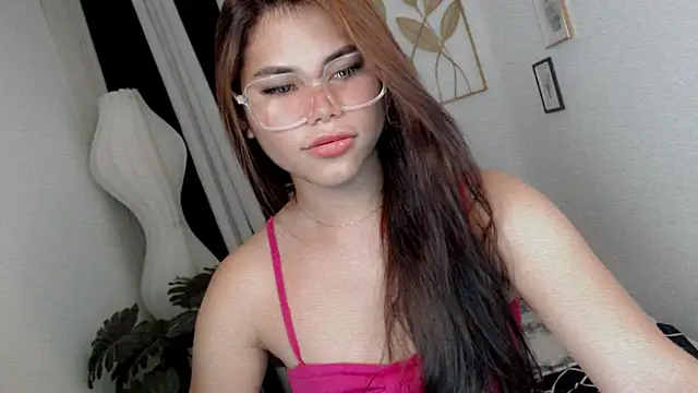 Snapshot of PrettyBlythes_TS chatting on 06/02/26, 03:19 PrettyBlythes TS online show from 06/02/26, 03:19
