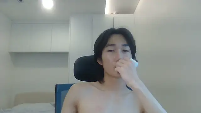 Snapshot of imurboy chatting on 07/18/26, 04:16 imurboy online show from 07/18/26, 04:16