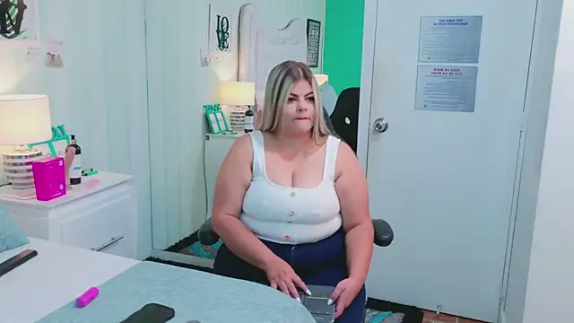 KiimBrooks online show from 12/21/25, 11:06