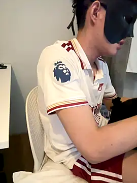 boyhigh1997 online show from 11/07/25, 07:08