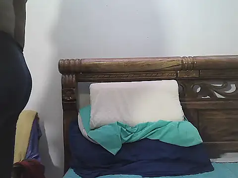 morenocabro10 online show from 09/16/25, 09:27