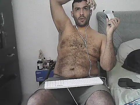 Snapshot of morenocabro10 chatting on 07/17/26, 04:30 morenocabro10 online show from 07/17/26, 04:30