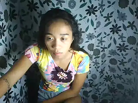 Virgen christine01 online show from 04/06/26, 01:23