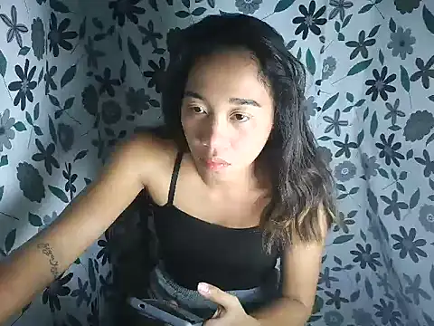 Virgen christine01 online show from 04/11/26, 06:12