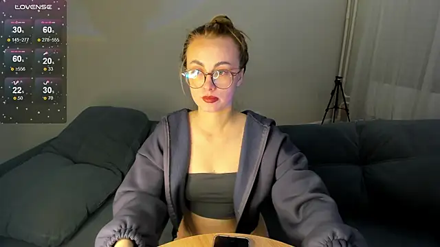 MewStella online show from 10/01/25, 09:10