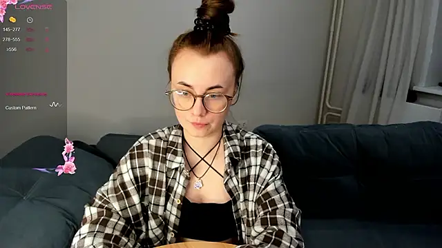 MewStella online show from 02/02/26, 03:11