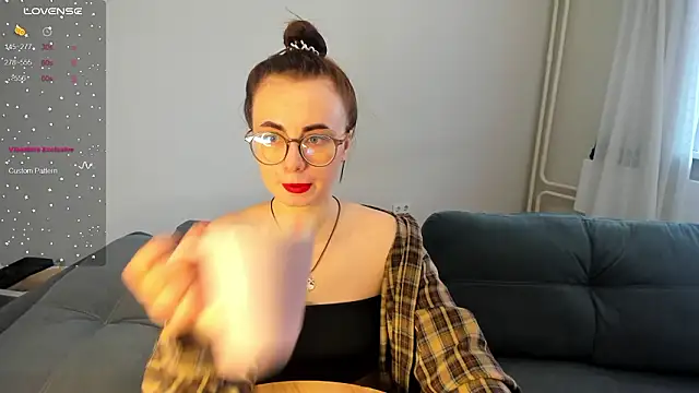 MewStella online show from 03/08/26, 05:33