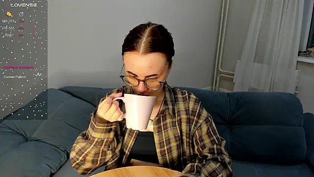 MewStella online show from 03/21/26, 05:49