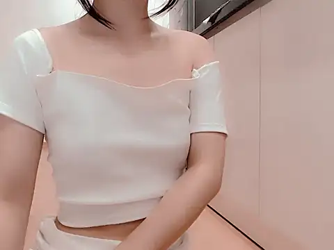 Snapshot of Tea_Mei chatting on 10/13/25, 12:49 Tea Mei online show from 10/13/25, 12:49