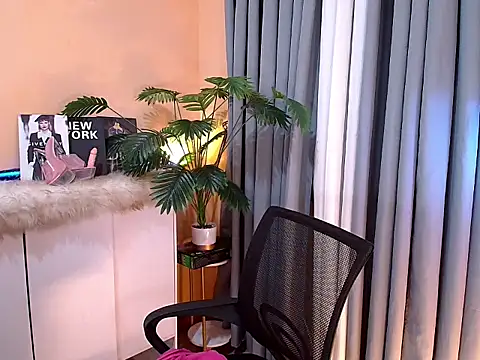 HOTkendraCumXxx online show from 02/24/26, 10:13